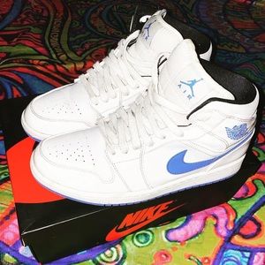 Jordan 1 mid